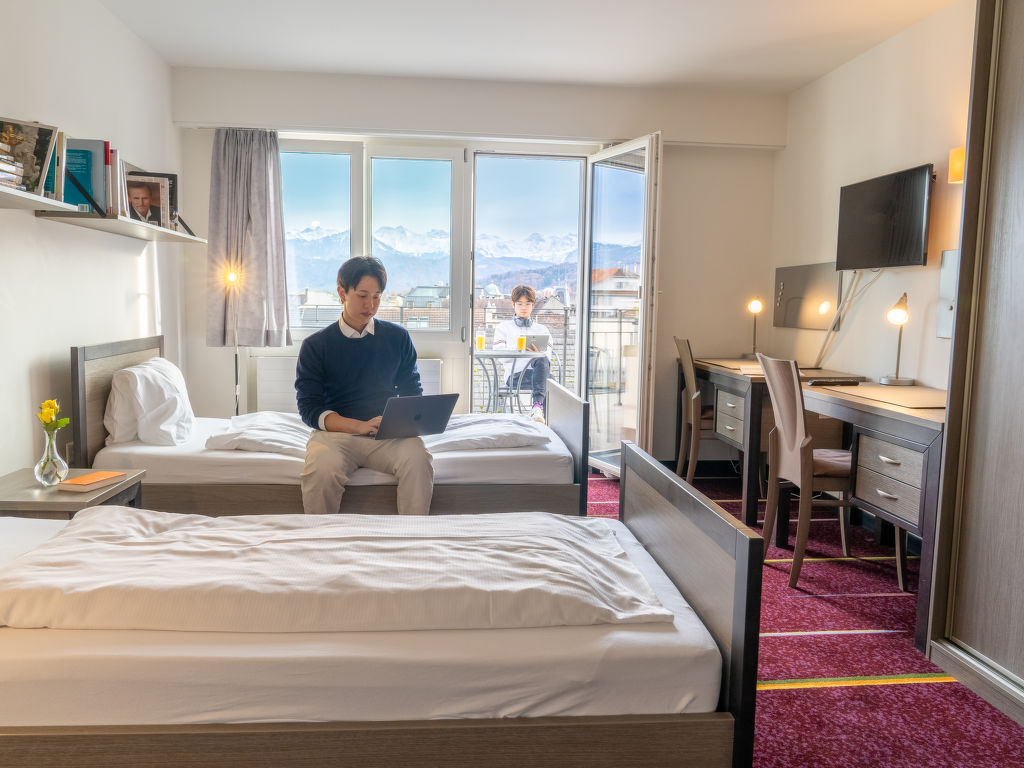 BHMS Lakeside Campus