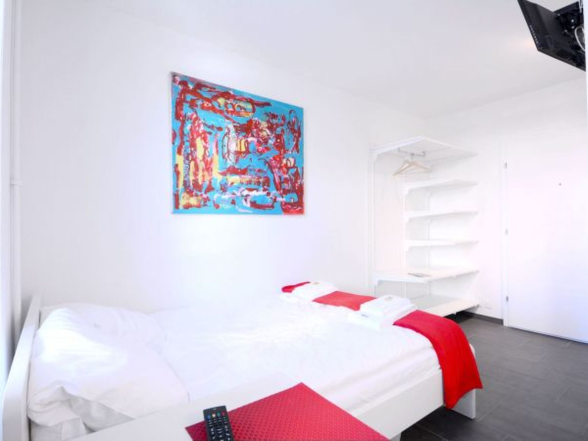LU Station II - HITrental Apartment - Binnen