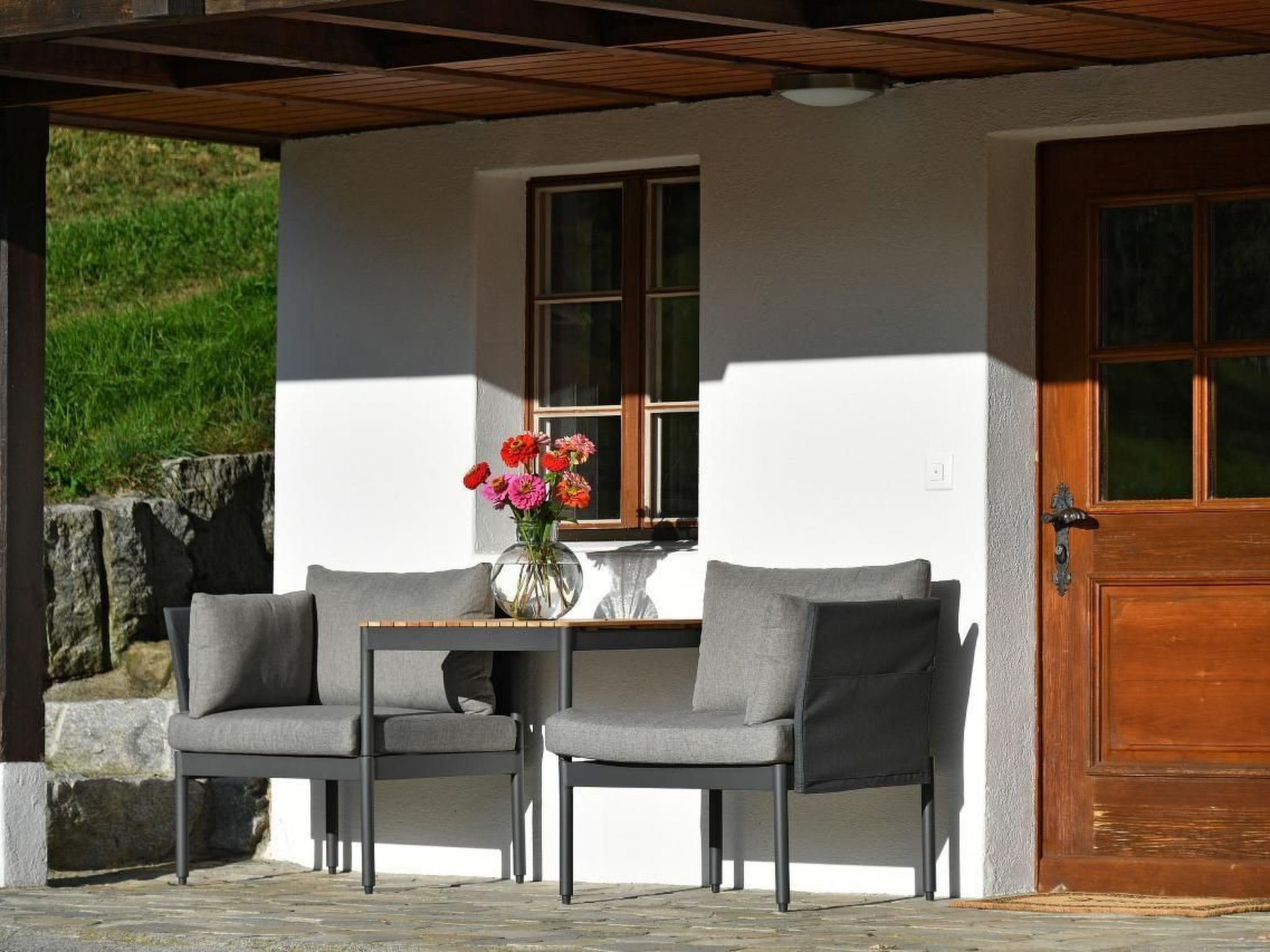 Holzhaus auf Lamahof-Outside