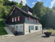Ruim vrijstaand vakantiehuis voor 20 personen in Flüeli-Ranft, Centraal-Zwitserland - thumbnail 1