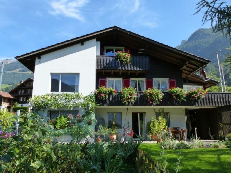 Centraal gelegen appartement met bergzicht in Bürglen OW in Bürglen OW