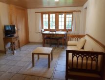 Knusse vakantiewoning met bergzicht en wolwinkel in Schattenhalb - thumbnail 1