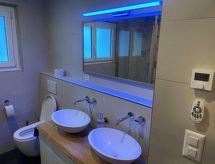Ruim vrijstaand appartement voor 10 personen in Brünig met bergzicht - thumbnail 3