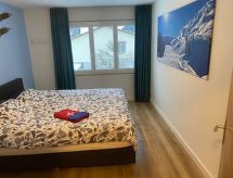 Ruim vrijstaand appartement voor 10 personen in Brünig met bergzicht - thumbnail 4