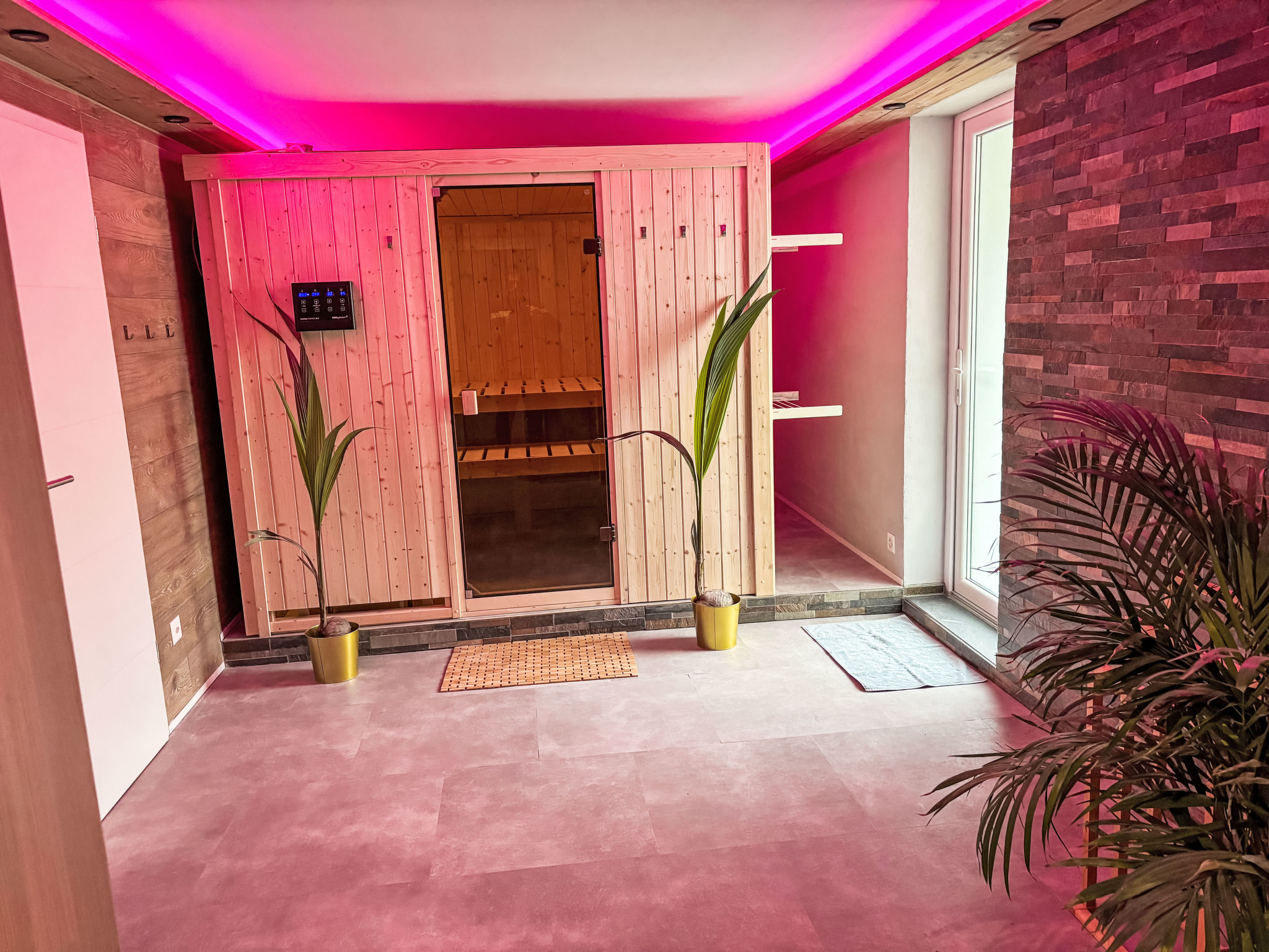Spring Inn Apartment - Binnen