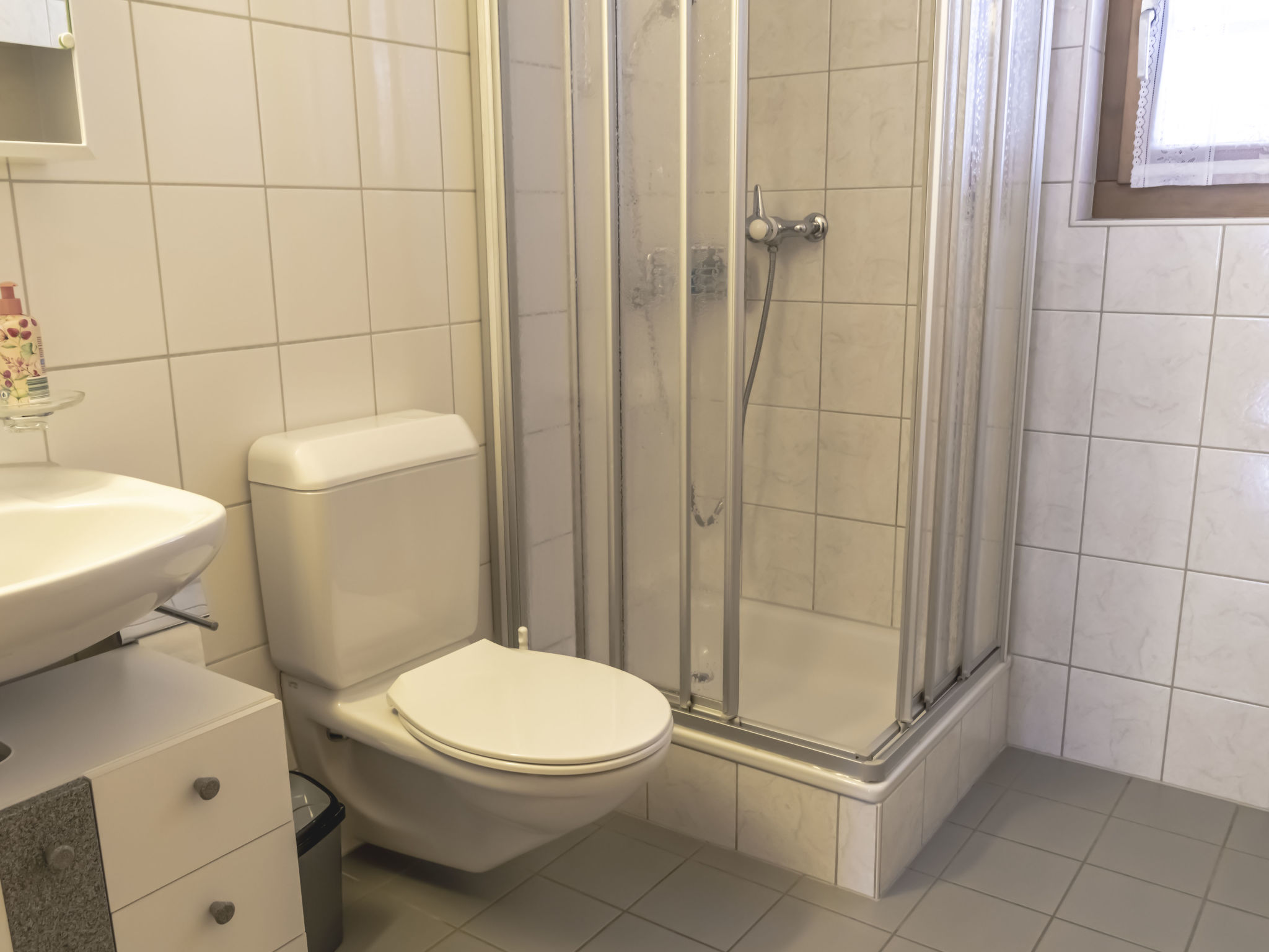 HasliRent, Gärbi 2, (Hasliberg Reuti). 3.5 Zimmerwohnung Parterre Wohnung in ei - Image-tags.info