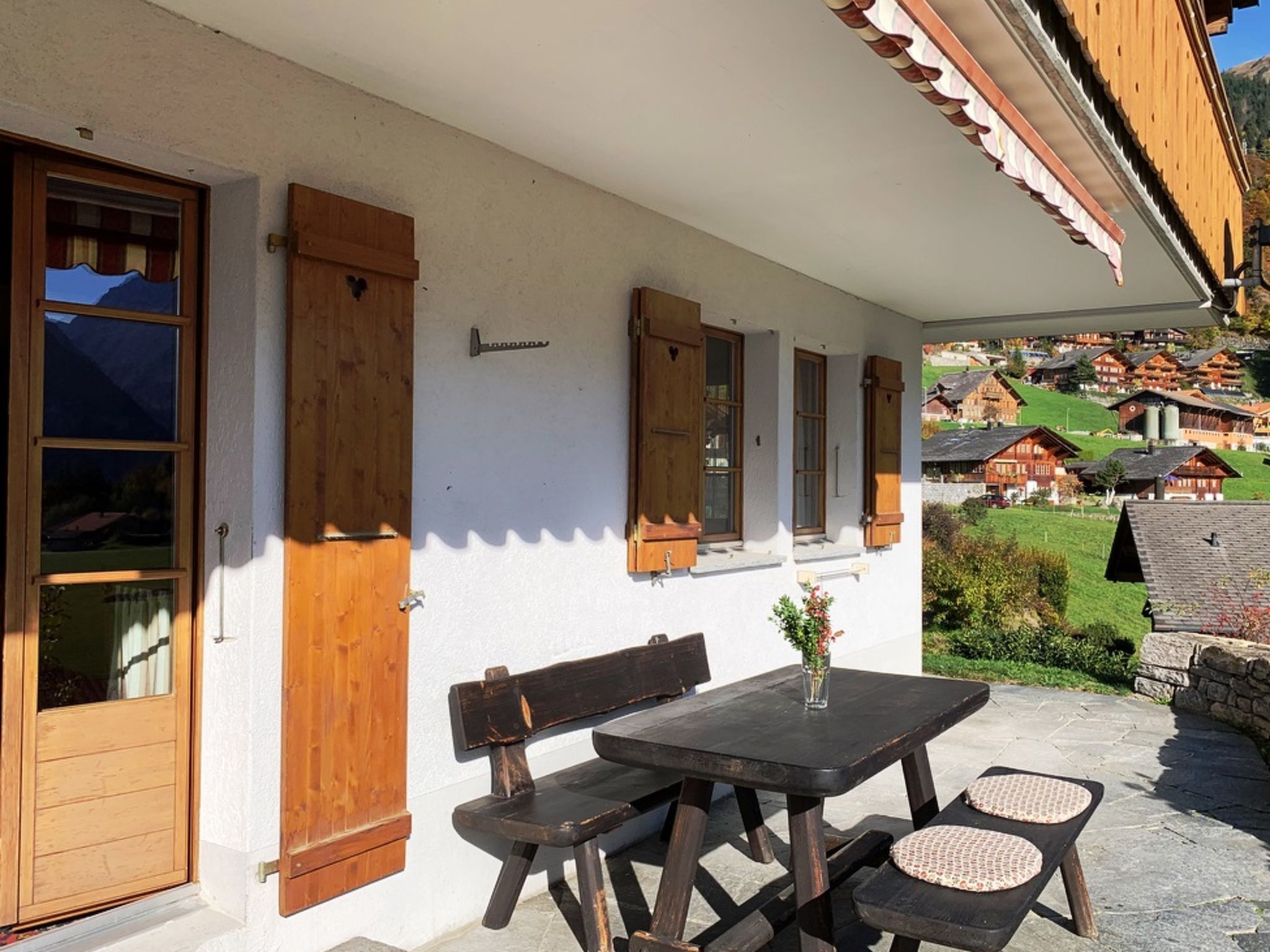 HasliRent, Gärbi 2, (Hasliberg Reuti). 3.5 Zimmerwohnung Parterre Wohnung in ei