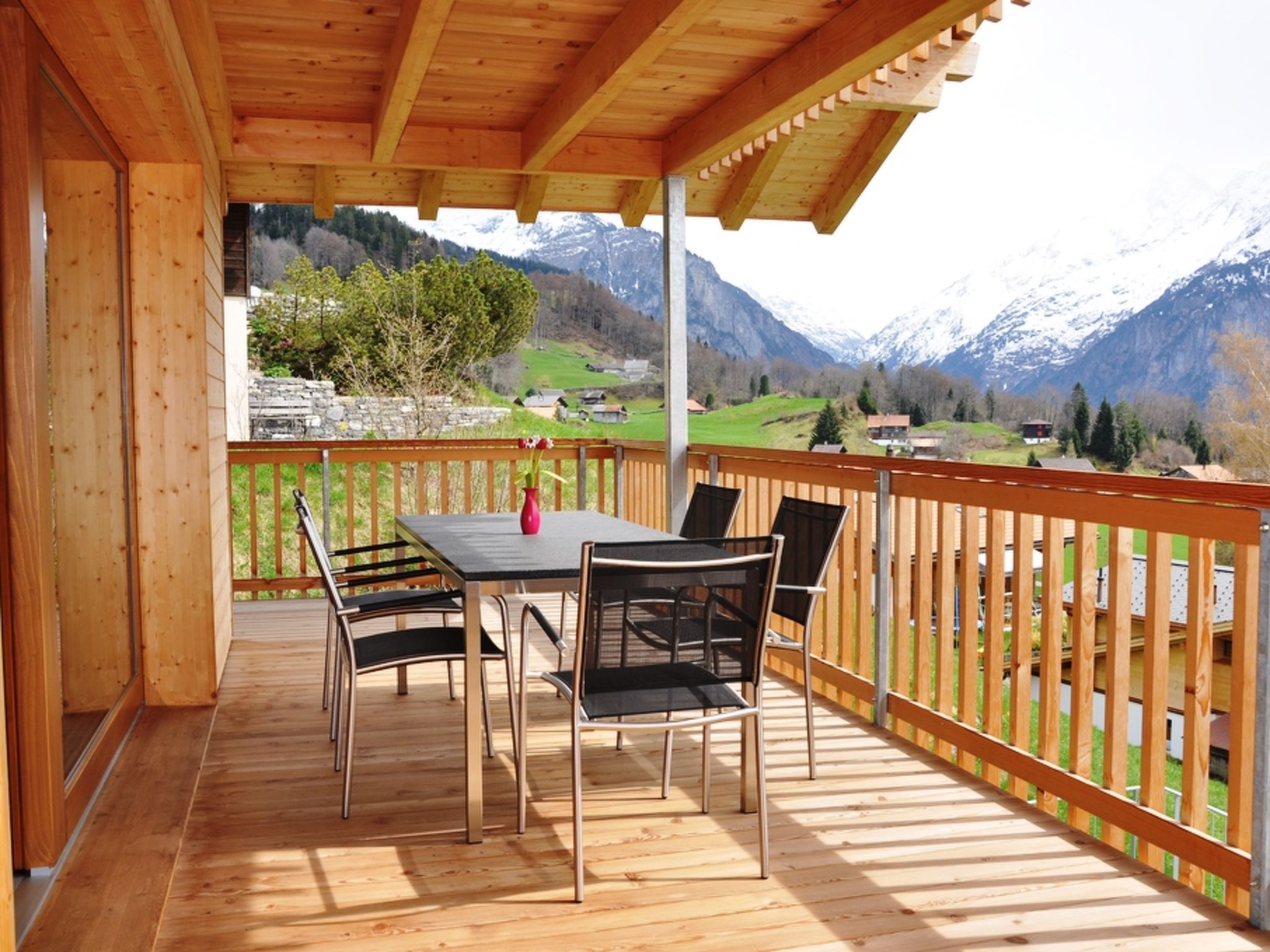 HasliRent, Engi West, (Hasliberg Reuti). 4.5 Zimmer Wohnung im 2. Stock eines N - Image-tags.info