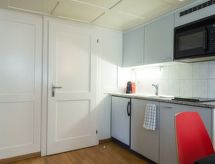 Modern appartement in hartje Zoug: 50m van centrum, aan het meer - thumbnail 3
