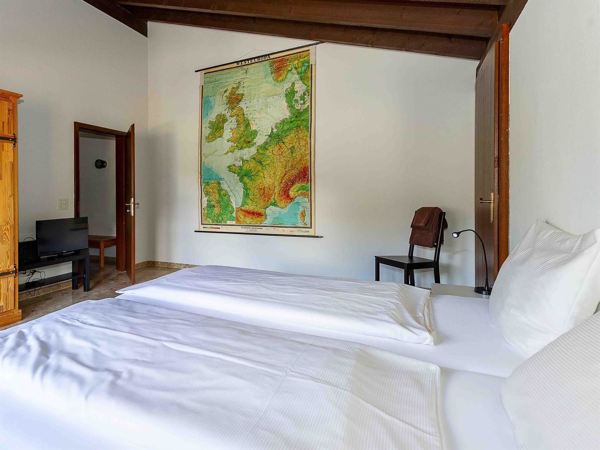 Photo of Près du Bahnhof Appartement/Fewo 6-Bettwohnung