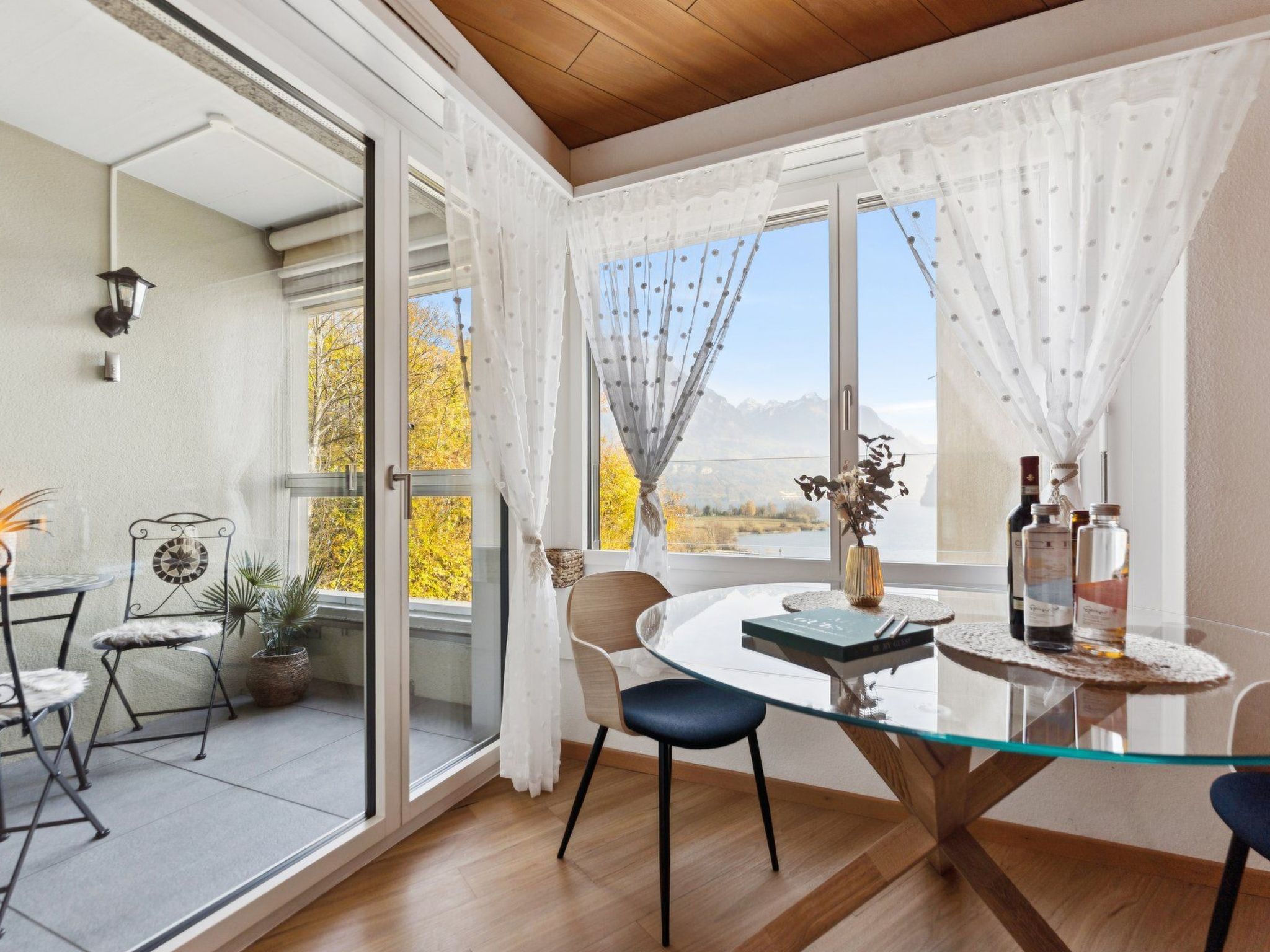 Lake View Studio-Image-tags.info