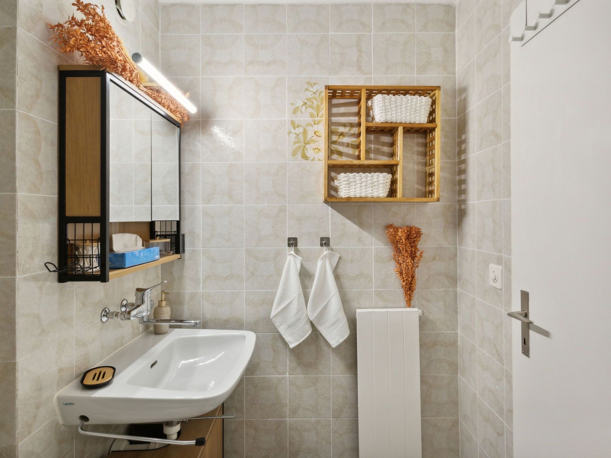 4 Seasons Apartment-Image-tags.info