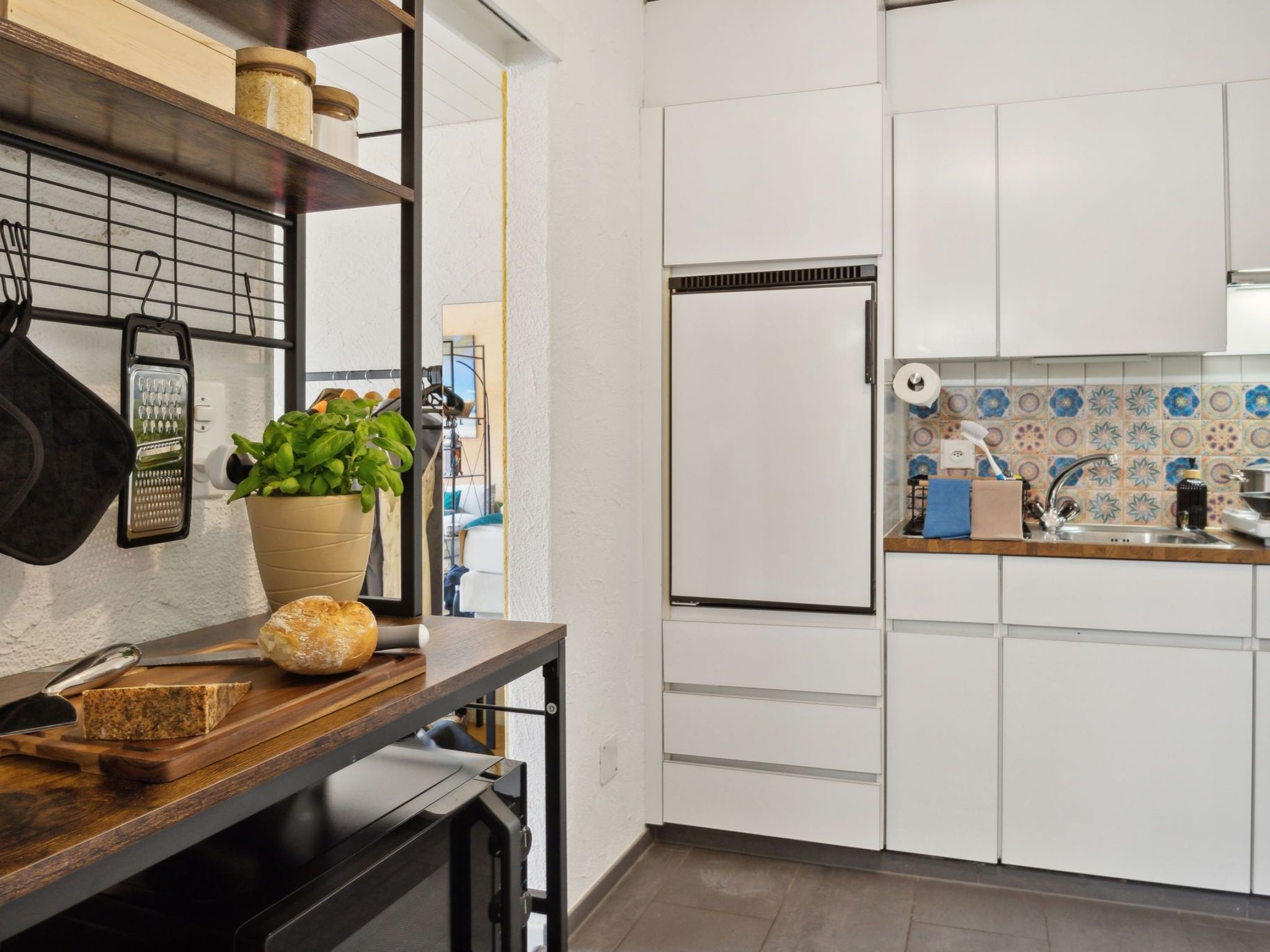 4 Seasons Apartment-Image-tags.info