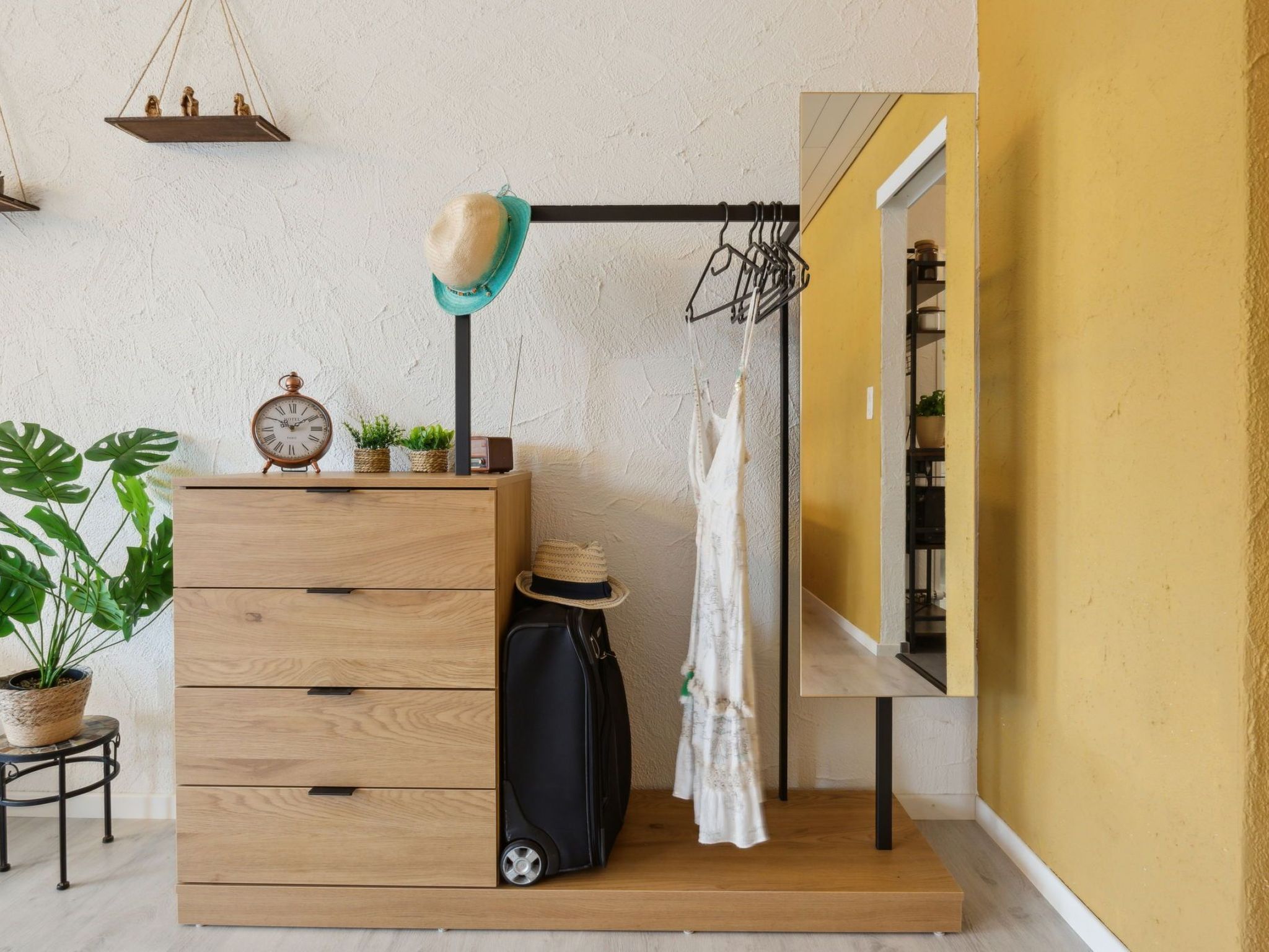 4 Seasons Apartment-Image-tags.info