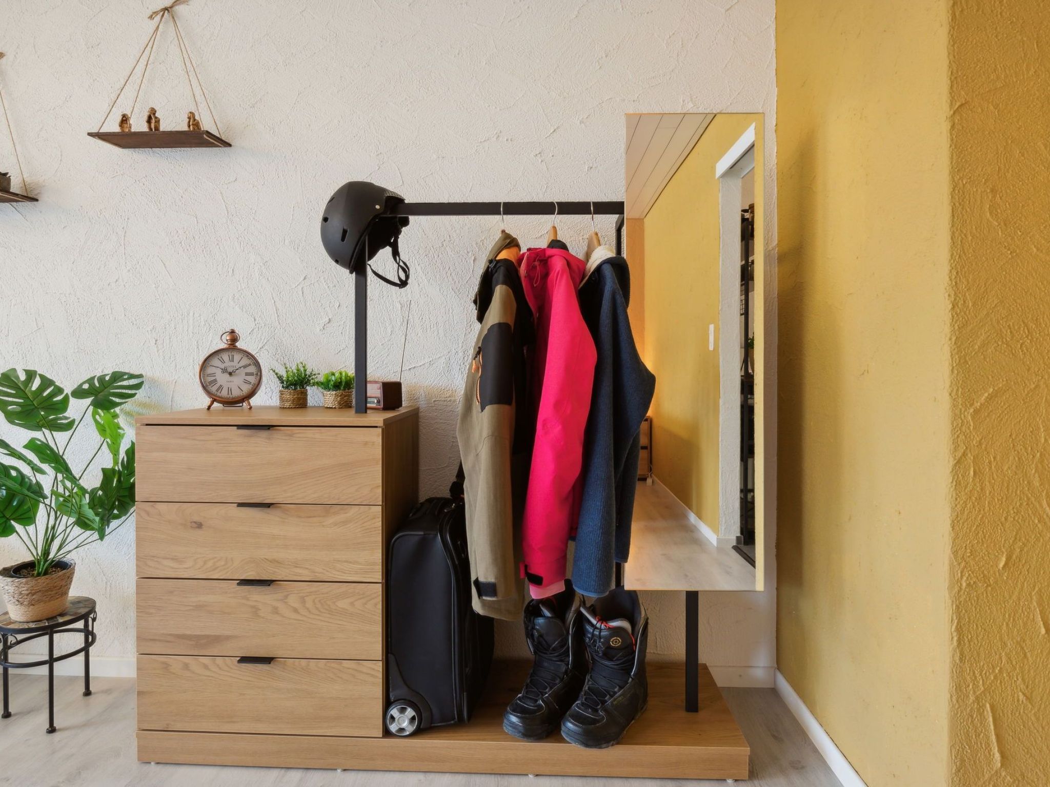 4 Seasons Apartment-Image-tags.info