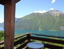 Chalet Sarah: Vrijstaand vakantiehuis met uitzicht op bergen en meer in Seelisberg - thumbnail 3