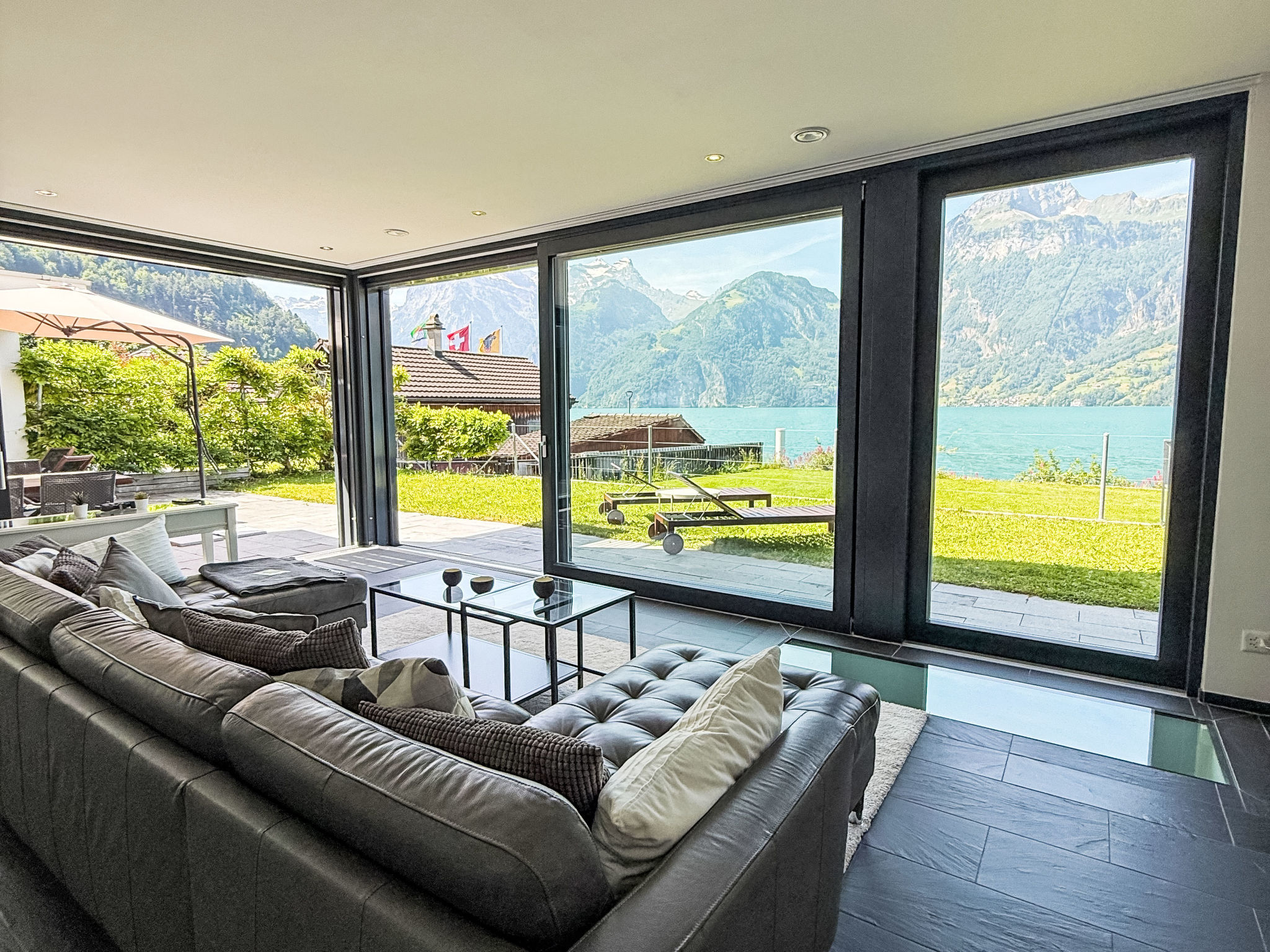 Villa am See - Buiten