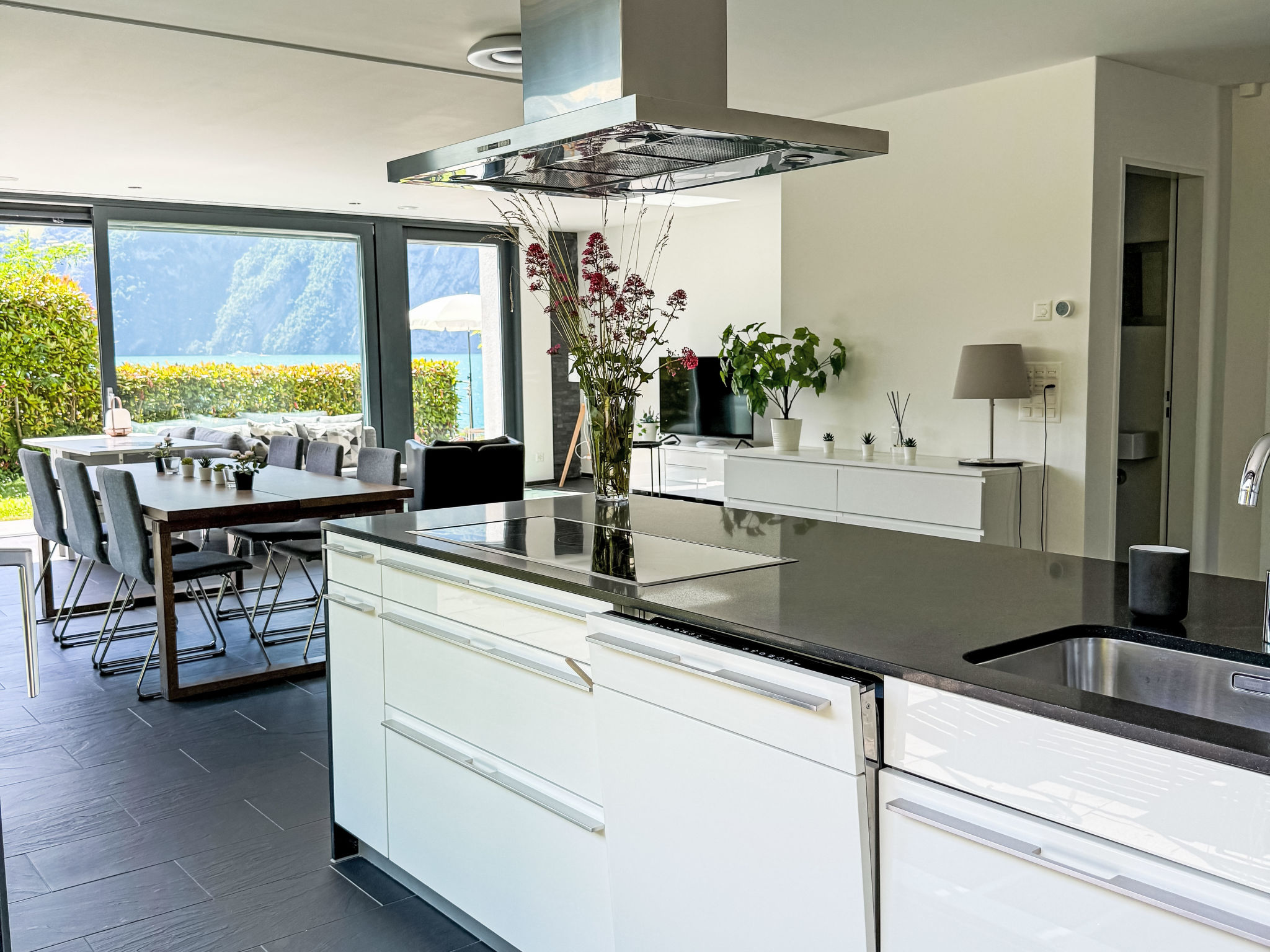 Exclusieve villa direct aan het Vierwoudstedenmeer met panoramisch uitzicht - foto 7