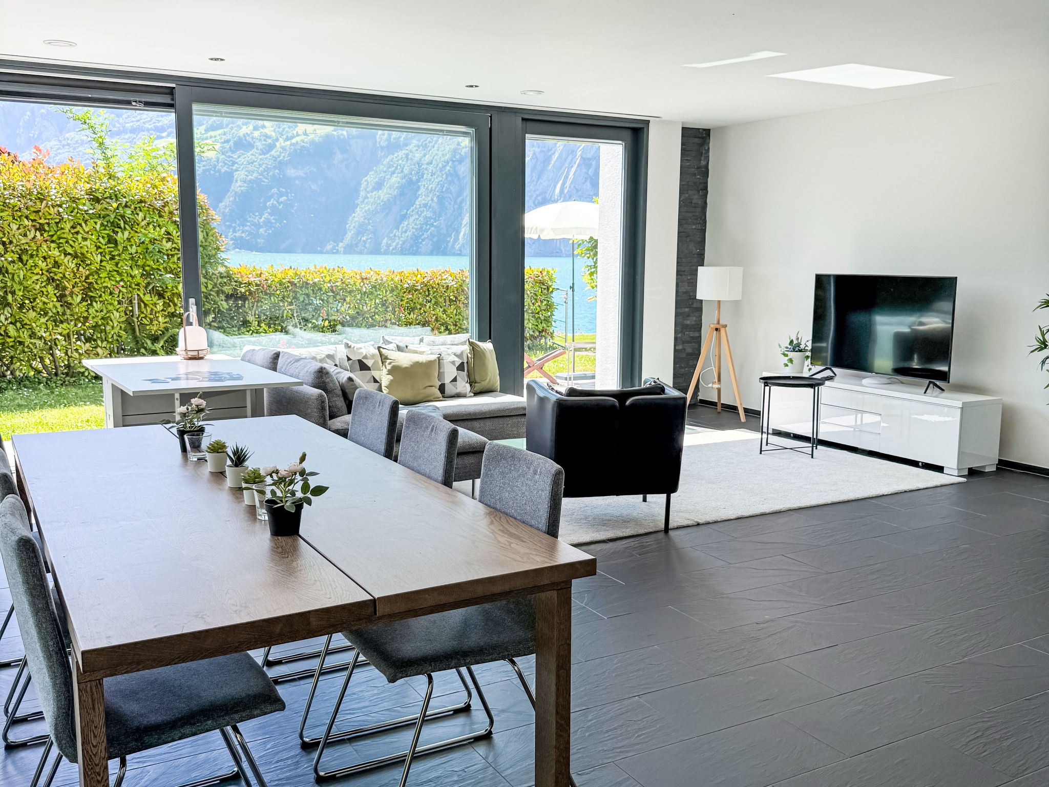 Exclusieve villa direct aan het Vierwoudstedenmeer met panoramisch uitzicht - foto 8