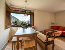 Vrijstaand chalet Eggwald in Wassen met tuin, terras en bergzicht - thumbnail 3