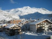 Stijlvol appartement in Andermatt, direct aan de skipiste - thumbnail 1