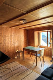 Waterfall House: Vrijstaand vakantiehuis voor 9 aan de voet van de Misox-bergen - thumbnail 5