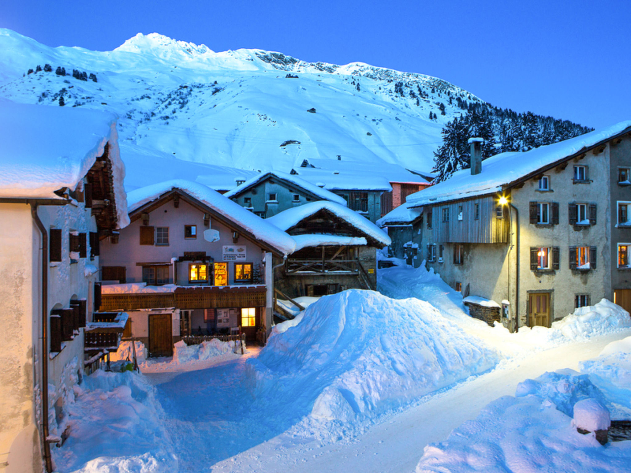 Haus Aebli, (Hinterrhein). - Buiten