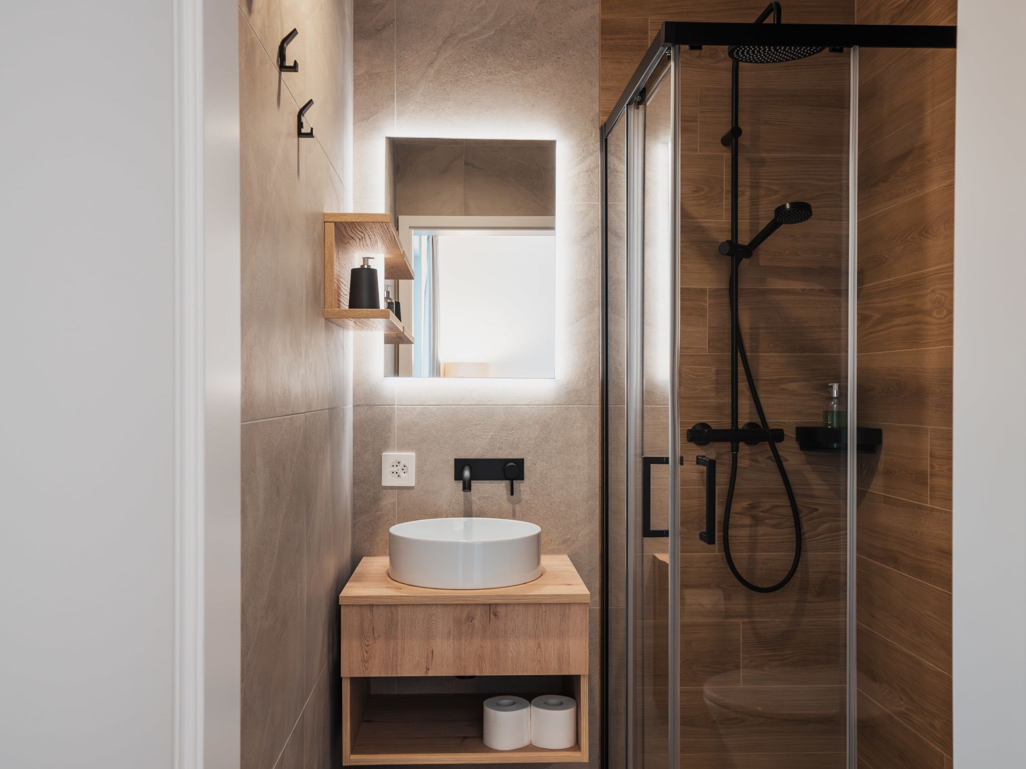 Alpine Apartments, (San Bernardino). - Binnen