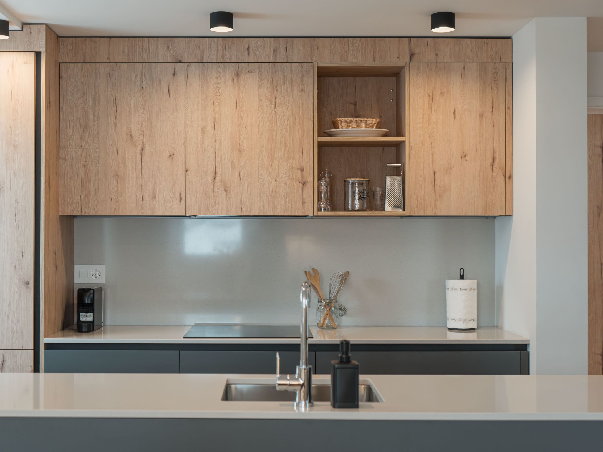 Alpine Apartments, (San Bernardino). - Binnen