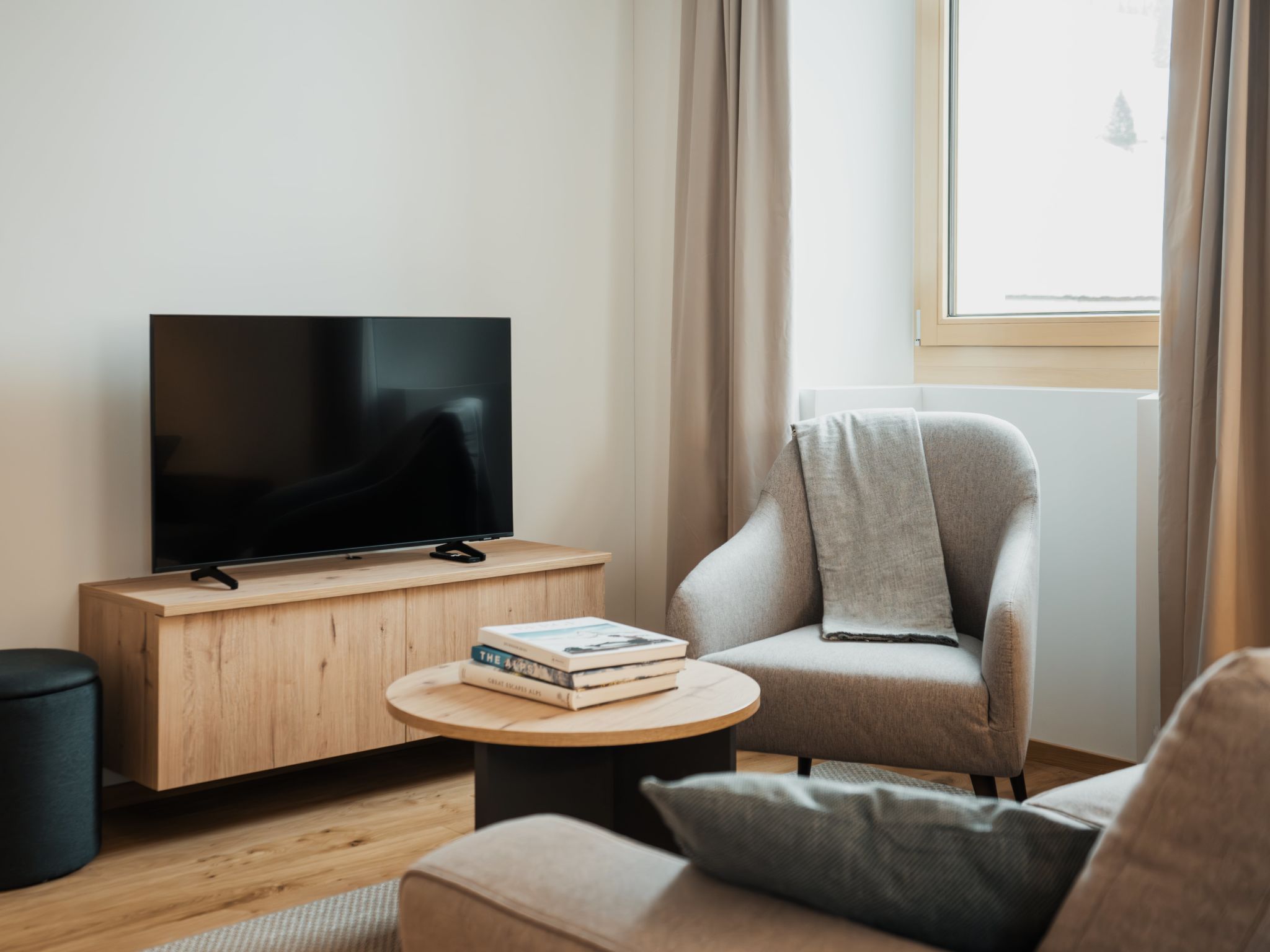 Alpine Apartments, (San Bernardino).