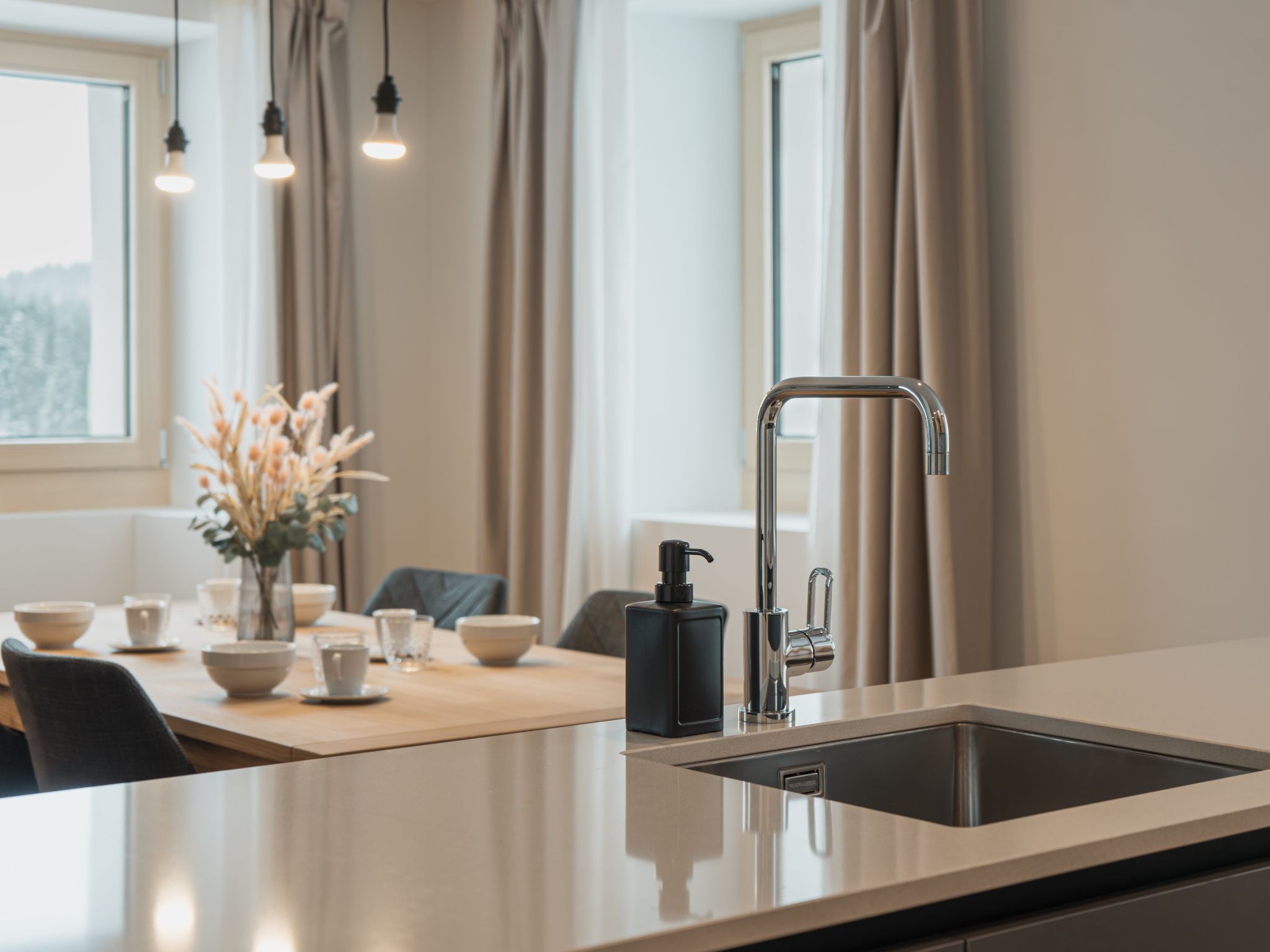 Alpine Apartments, (San Bernardino). - Binnen