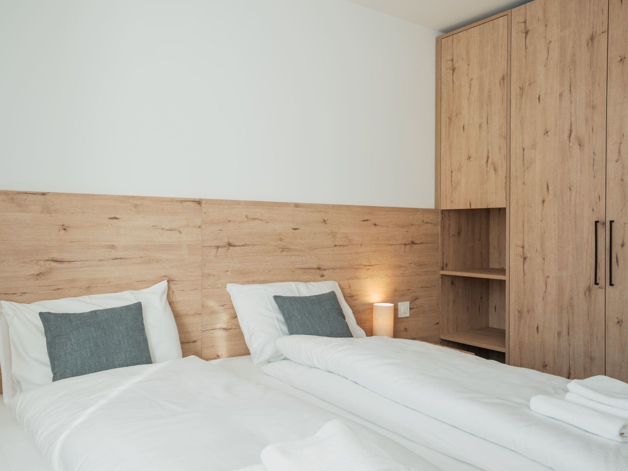 Alpine Apartments, (San Bernardino). - Dedans