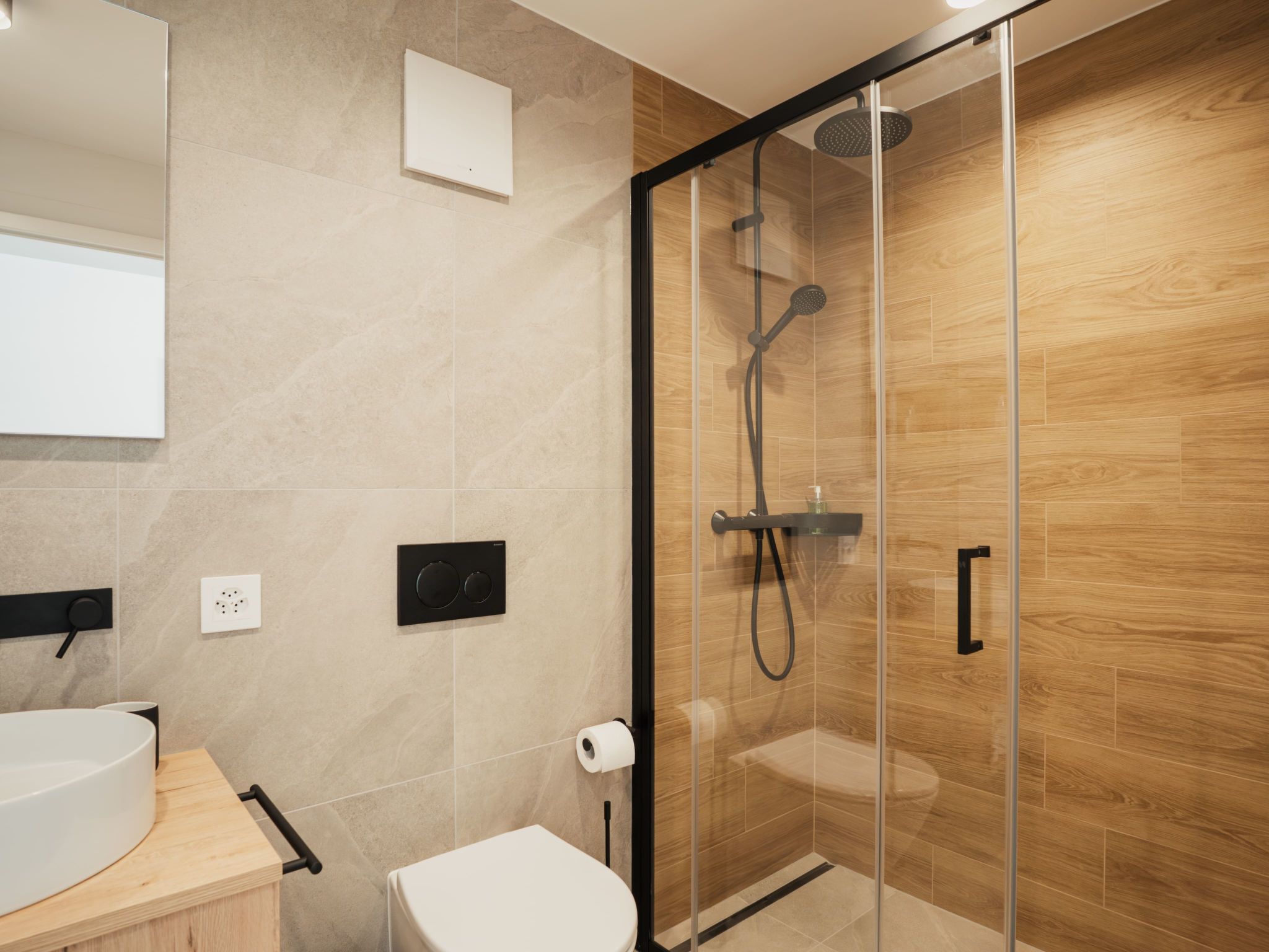 Alpine Apartments, (San Bernardino). - Dedans