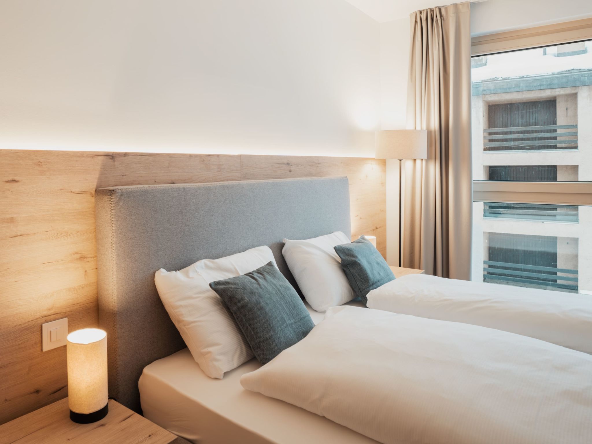 Alpine Apartments, (San Bernardino). - Dedans