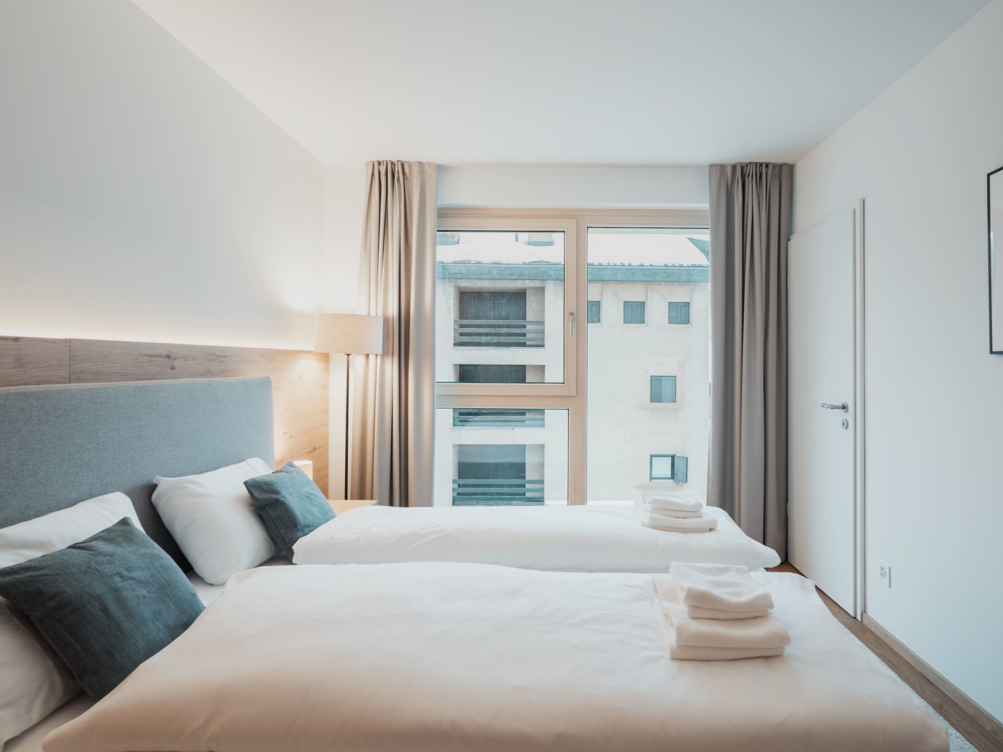 Alpine Apartments, (San Bernardino). - Dedans