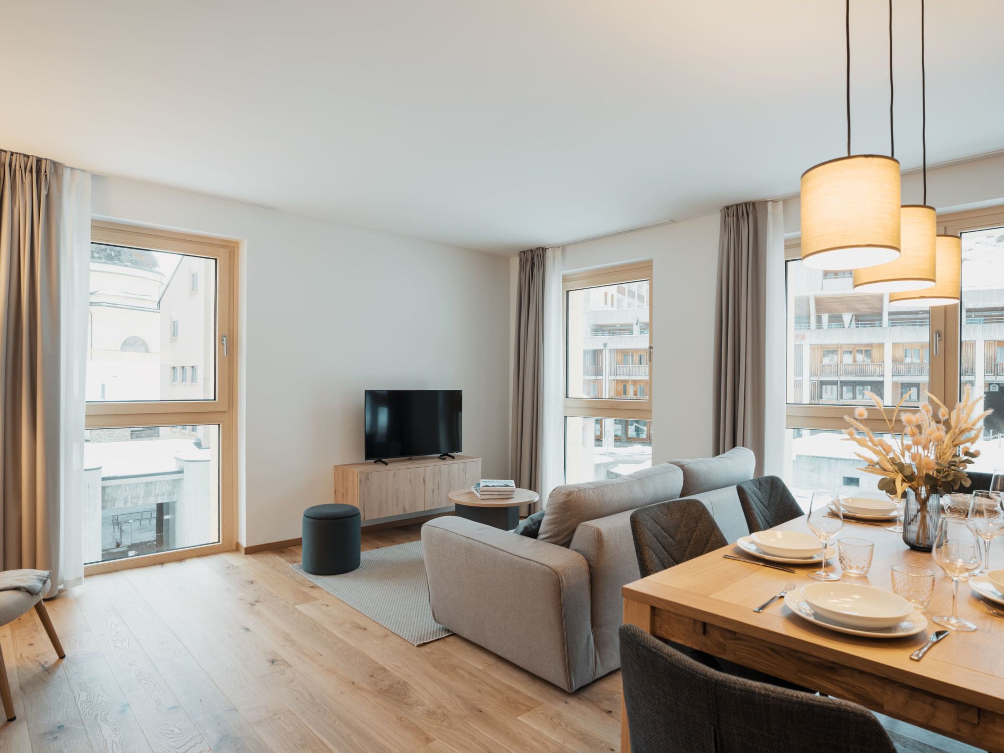 Alpine Apartments, (San Bernardino). - Dedans