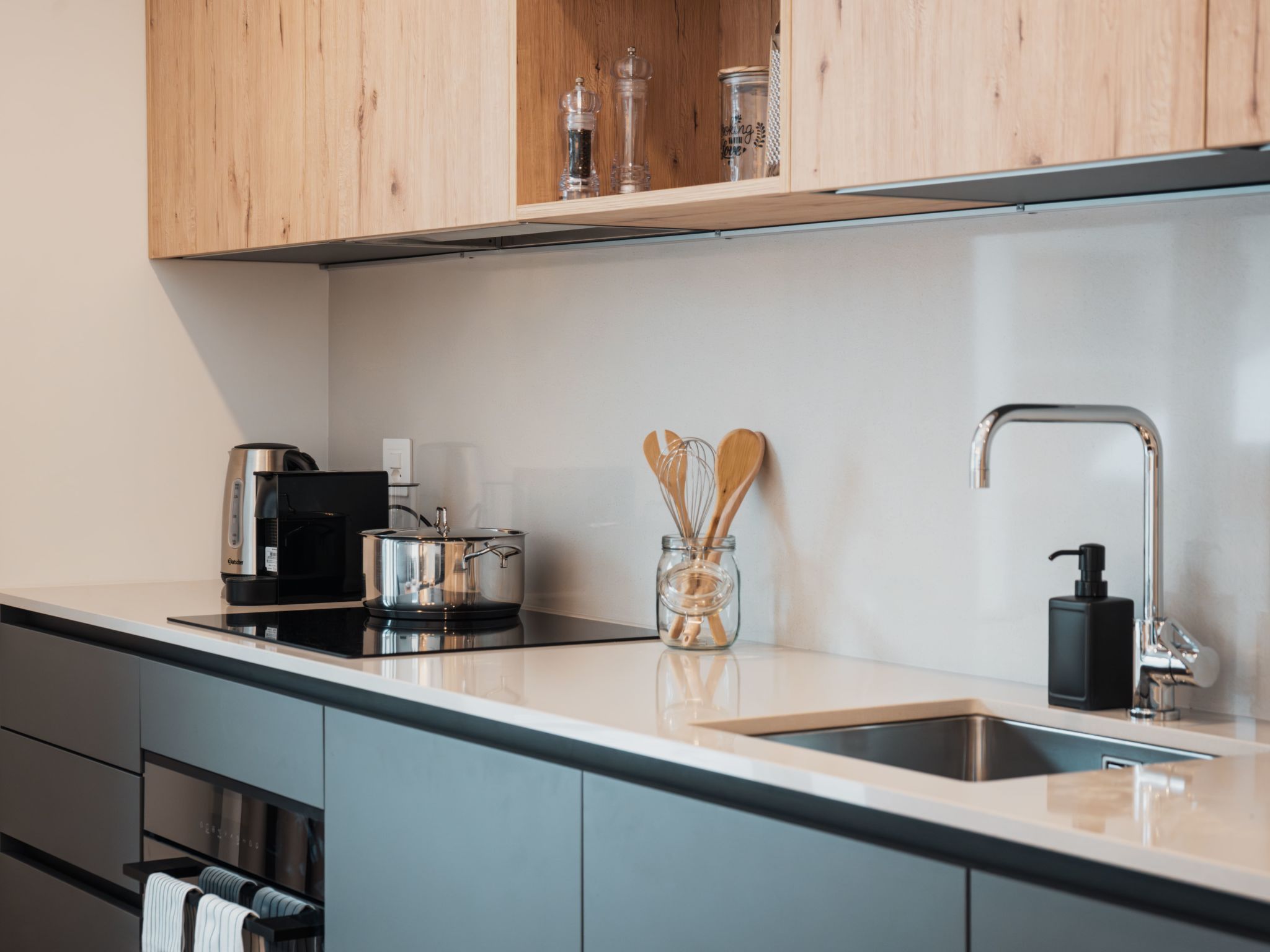 Alpine Apartments, (San Bernardino).