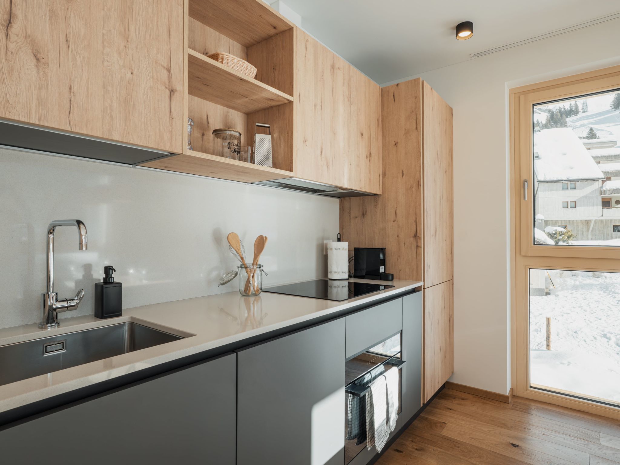 Alpine Apartments, (San Bernardino). - Dedans