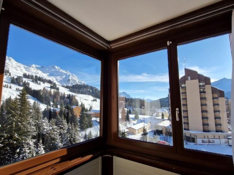 Op 750 m van het meer: Appartement met sauna en bergzicht in San Bernardino in San  Bernardino