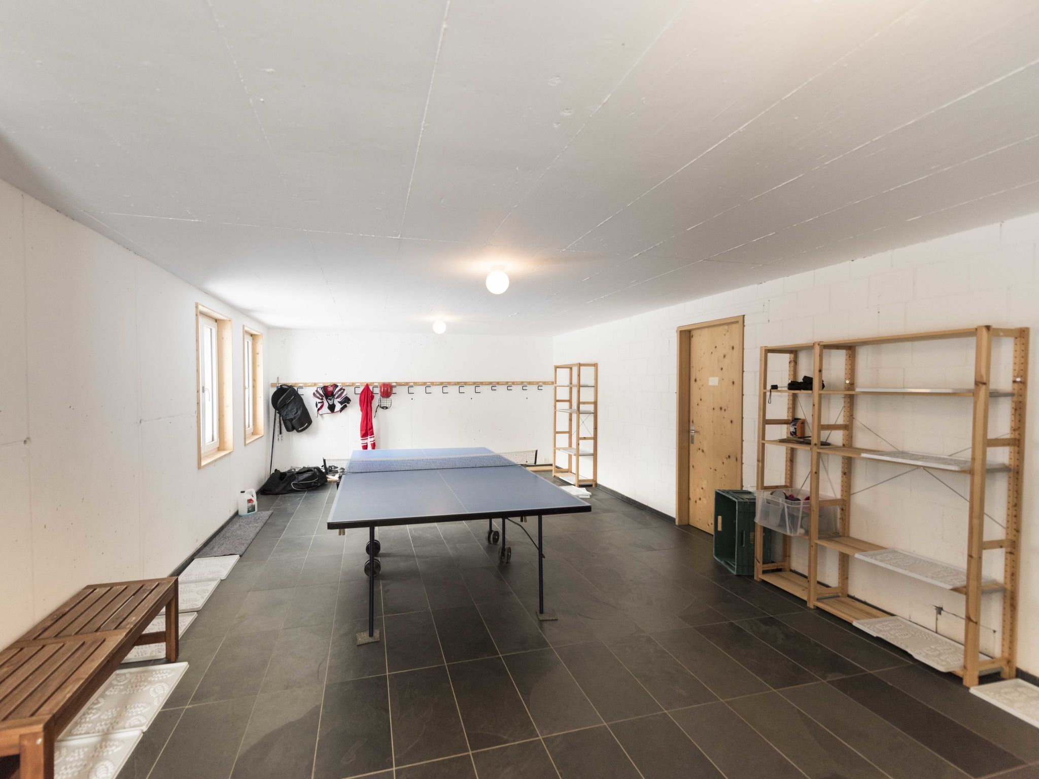 Isla, (Nufenen). - Binnen