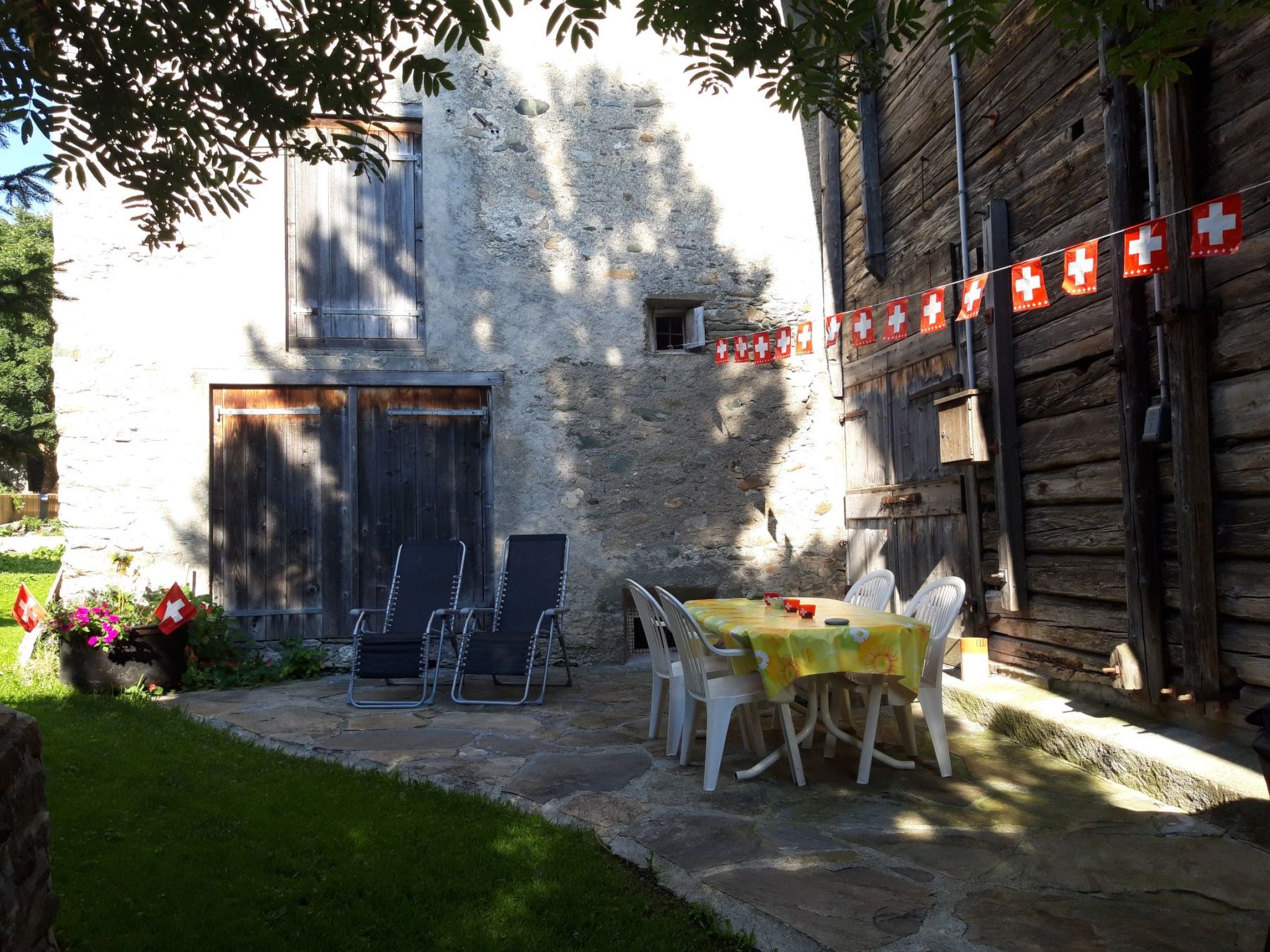 Appartement Ferienwohnungen im Schloss, (Nufenen), – Extérieur de la maison, photo 18 sur 21