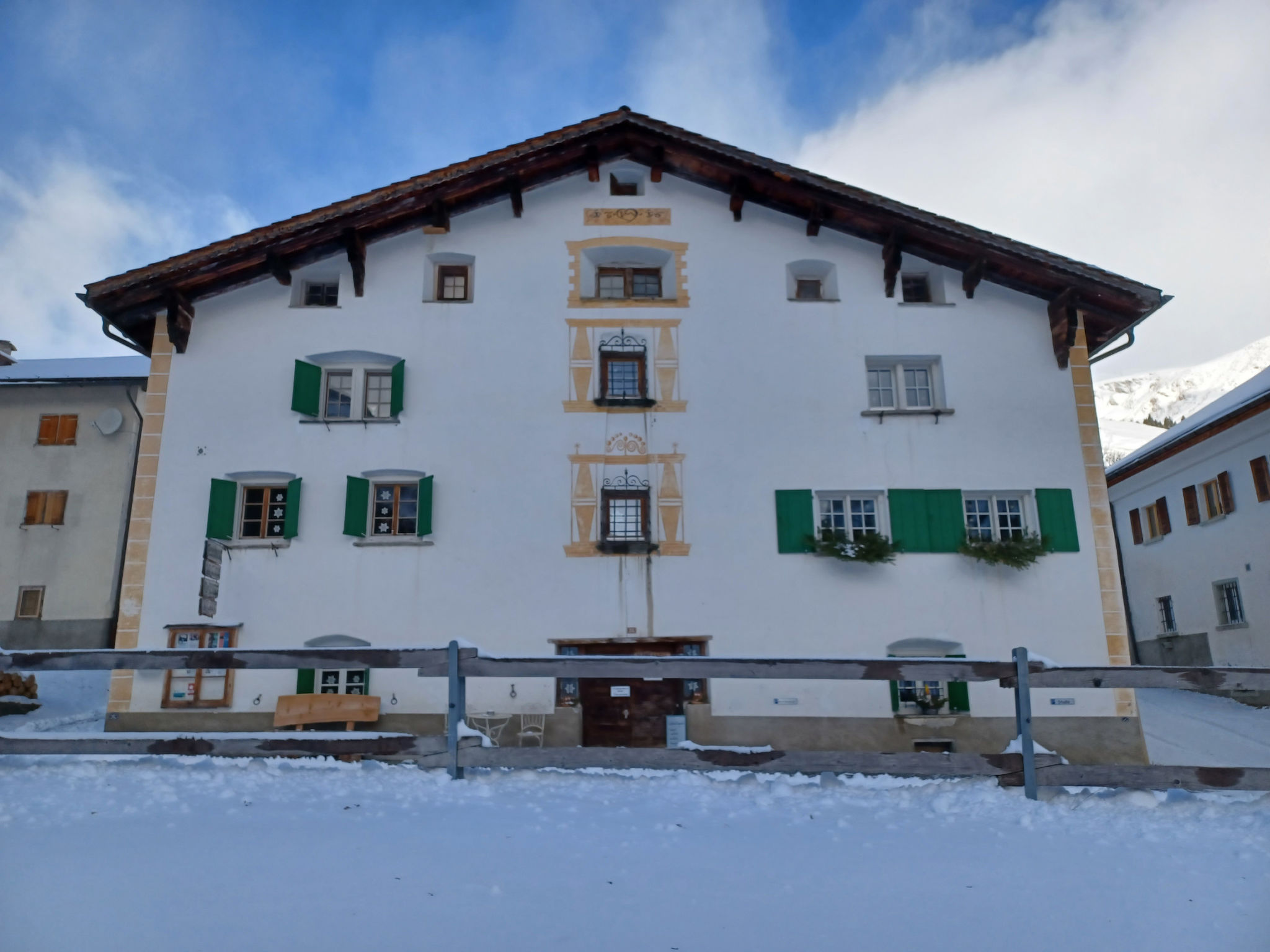 Ferienwohnungen im Schloss, (Nufenen), - Outside