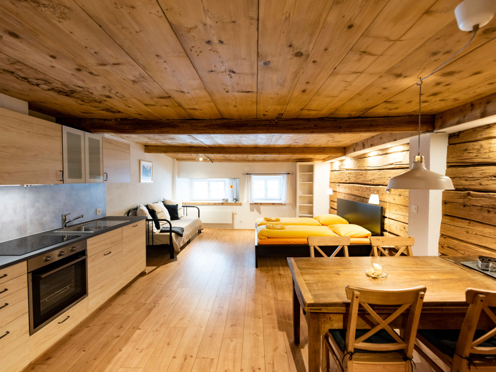 Ferienwohnungen im Schloss, (Nufenen).