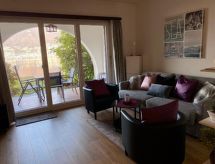 Knus appartement met tuin en panoramisch uitzicht op de bergen - thumbnail 2