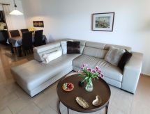Casa Aurelia: Modern appartement met zwembad en bergzicht in Vira - thumbnail 6