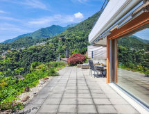 Residenza Solaria: Uitzicht zonder einde in Gordola, Ticino - thumbnail 4