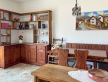 Vrijstaande vakantiewoning met uitzicht op bergen en meer in Gordola - thumbnail 6