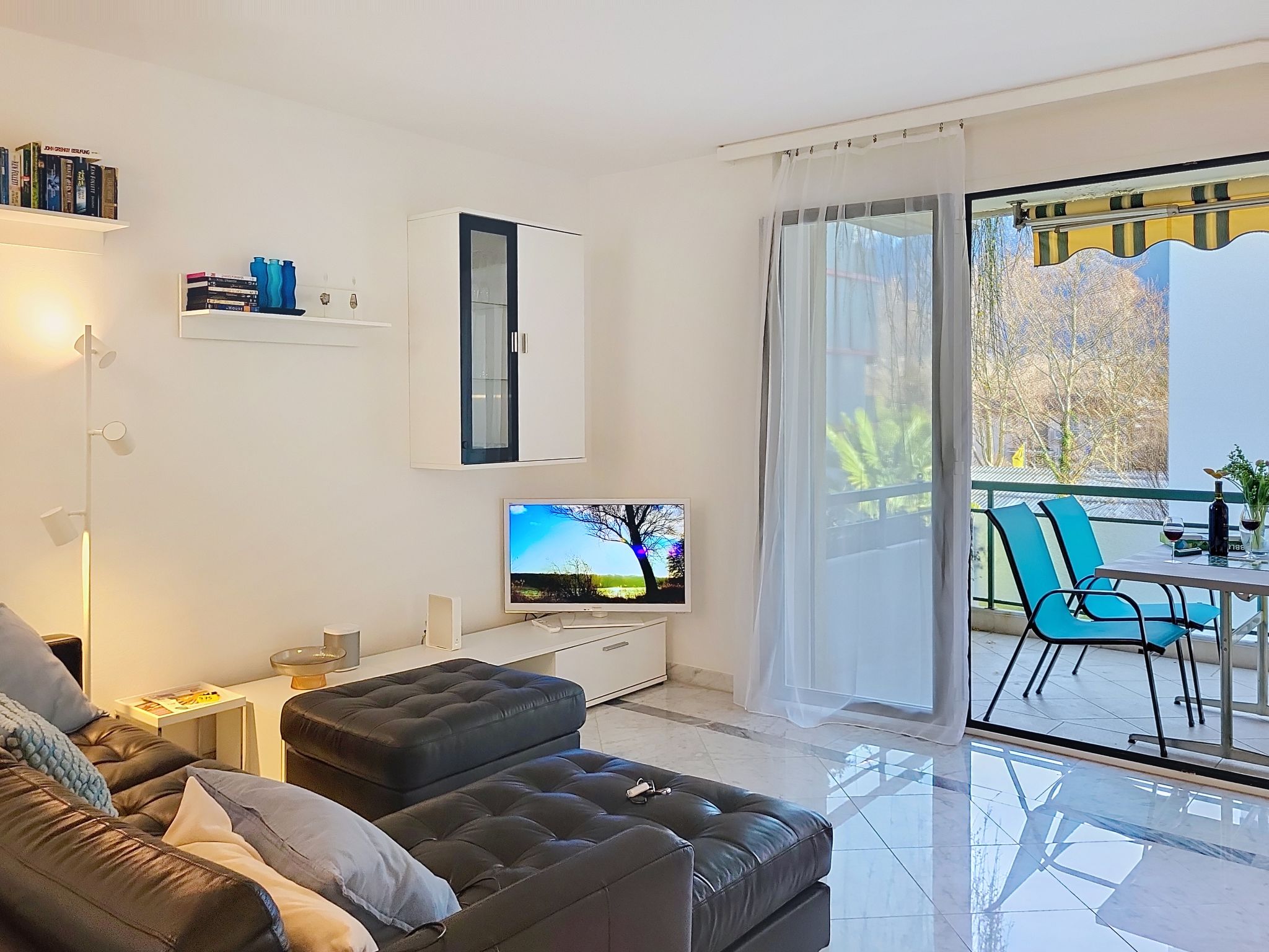 Photo of Apt. Hermosa