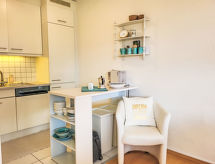 Groen appartement bij het meer van Locarno met uitzicht op de bergen - thumbnail 3