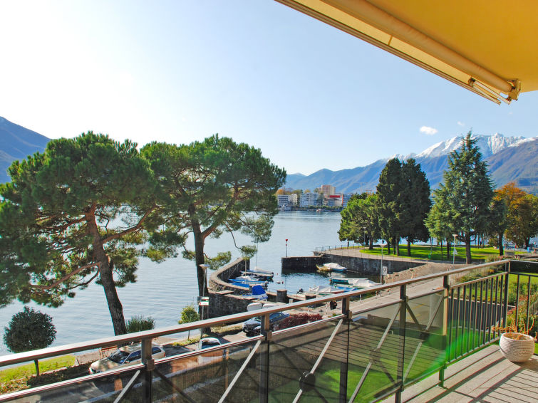 Villas to rent in Switzerland details